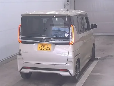NISSAN ROOX
