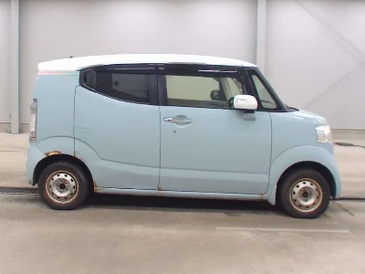 HONDA N BOX SLASH