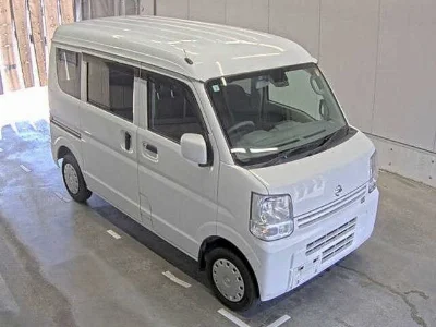 NISSAN CLIPPER VAN