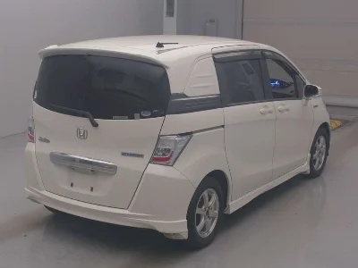 HONDA FREED SPIKE