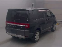 Цена авто Mitsubishi  с аукционов Японии, номер кузова CV5W, пробег 267 000, оценка 2