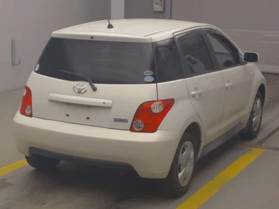 TOYOTA IST