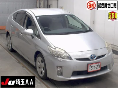 TOYOTA PRIUS