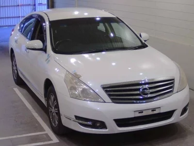 Nissan TEANA