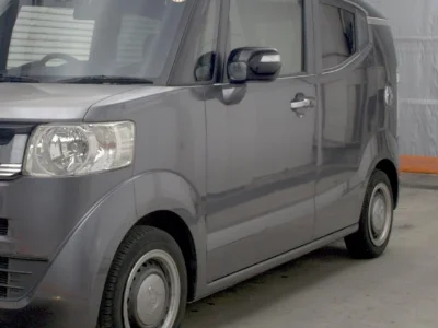 HONDA N BOX SLASH