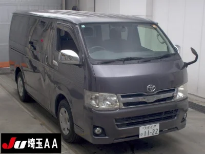 TOYOTA HIACE VAN