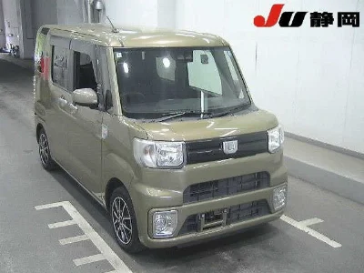 DAIHATSU WAKE