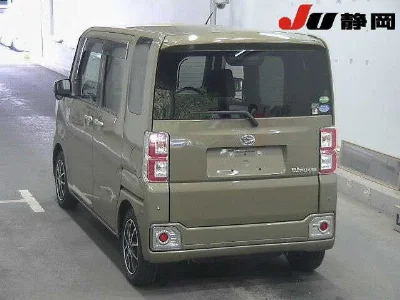 DAIHATSU WAKE