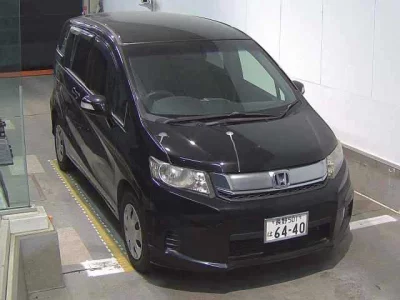HONDA FREED SPIKE