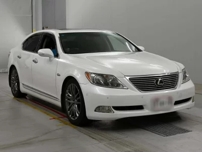 Lexus LS460L