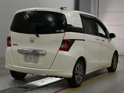 HONDA FREED SPIKE