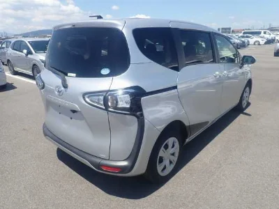 Toyota Sienta