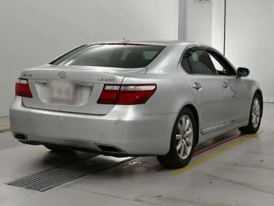 Lexus LS460L
