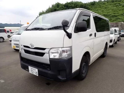 TOYOTA HIACE VAN
