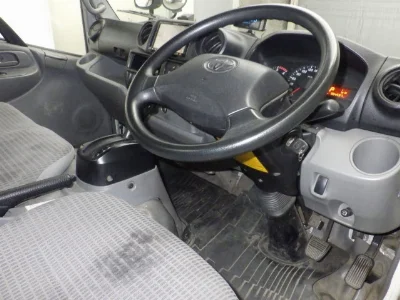 TOYOTA DYNA