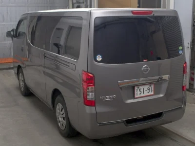 Nissan NV350 Caravan