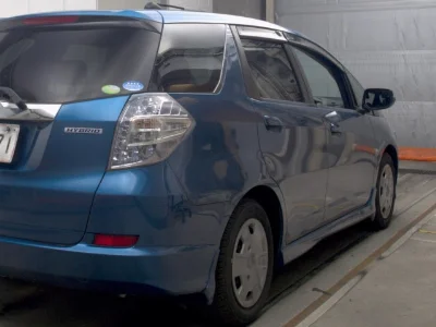 HONDA FIT SHUTTLE