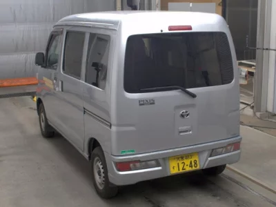 Toyota Pixis Van