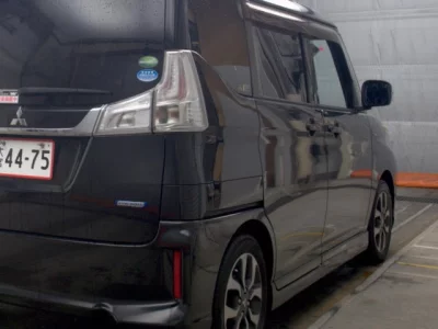 Mitsubishi Delica D:2
