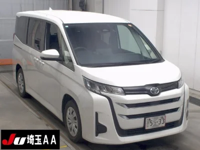 TOYOTA NOAH