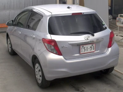 TOYOTA VITZ