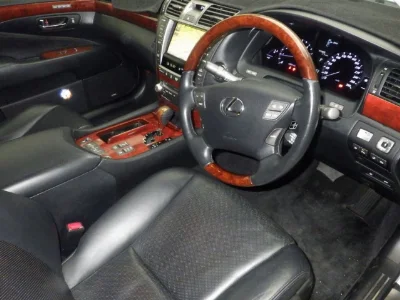 Lexus LS460L