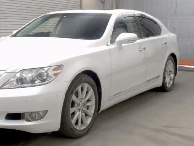 Lexus LS460L