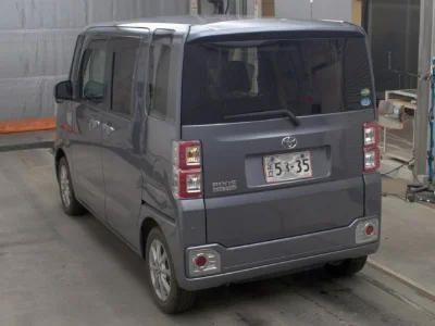 TOYOTA PIXIS MEGA
