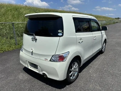 Toyota bB