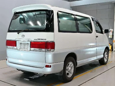 Toyota Hiace Regius