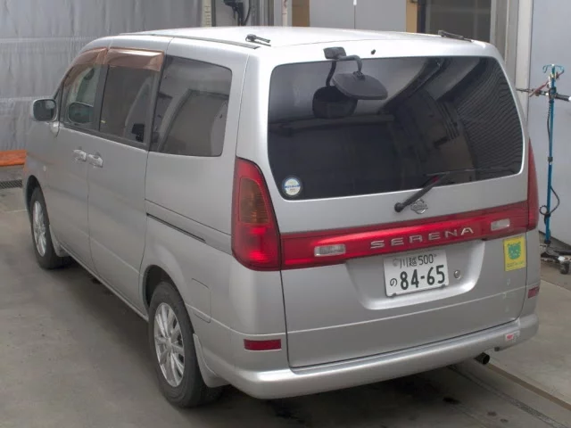 Nissan Serena  с аукциона в Японии
