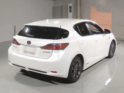 Lexus CT200h
