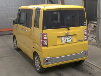 DAIHATSU WAKE