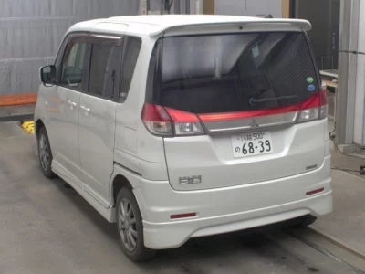Mitsubishi Delica D:2