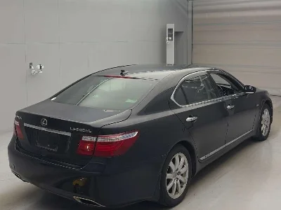 Lexus LS600hL