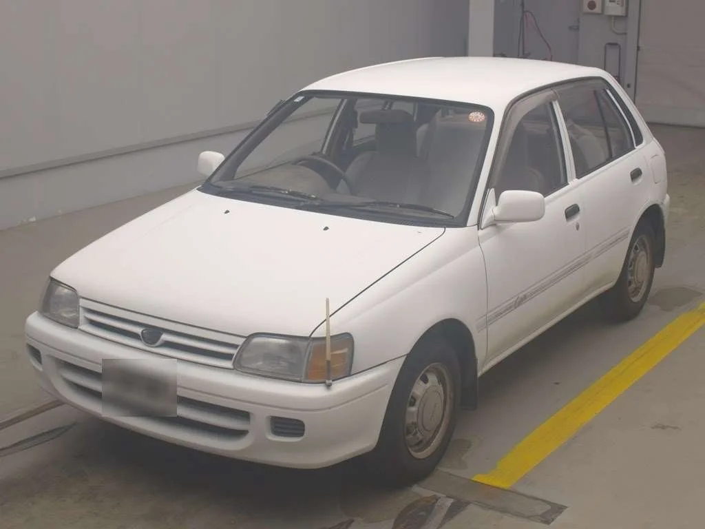 Toyota Starlet  с аукциона в Японии