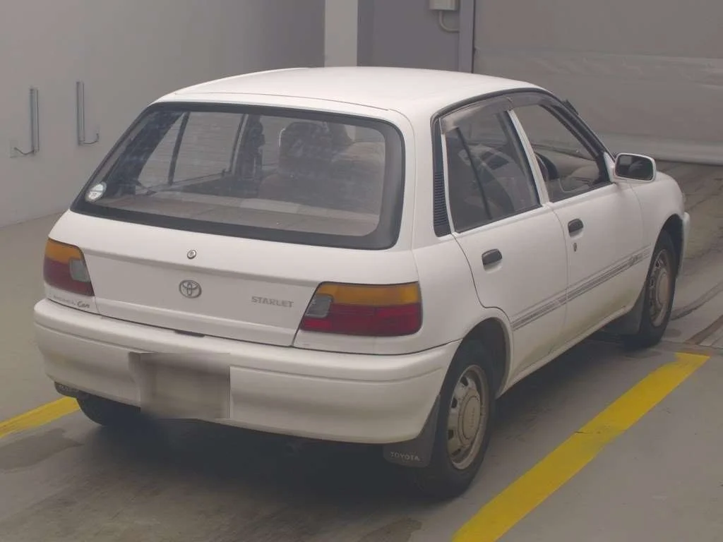 Toyota Starlet  с аукциона в Японии