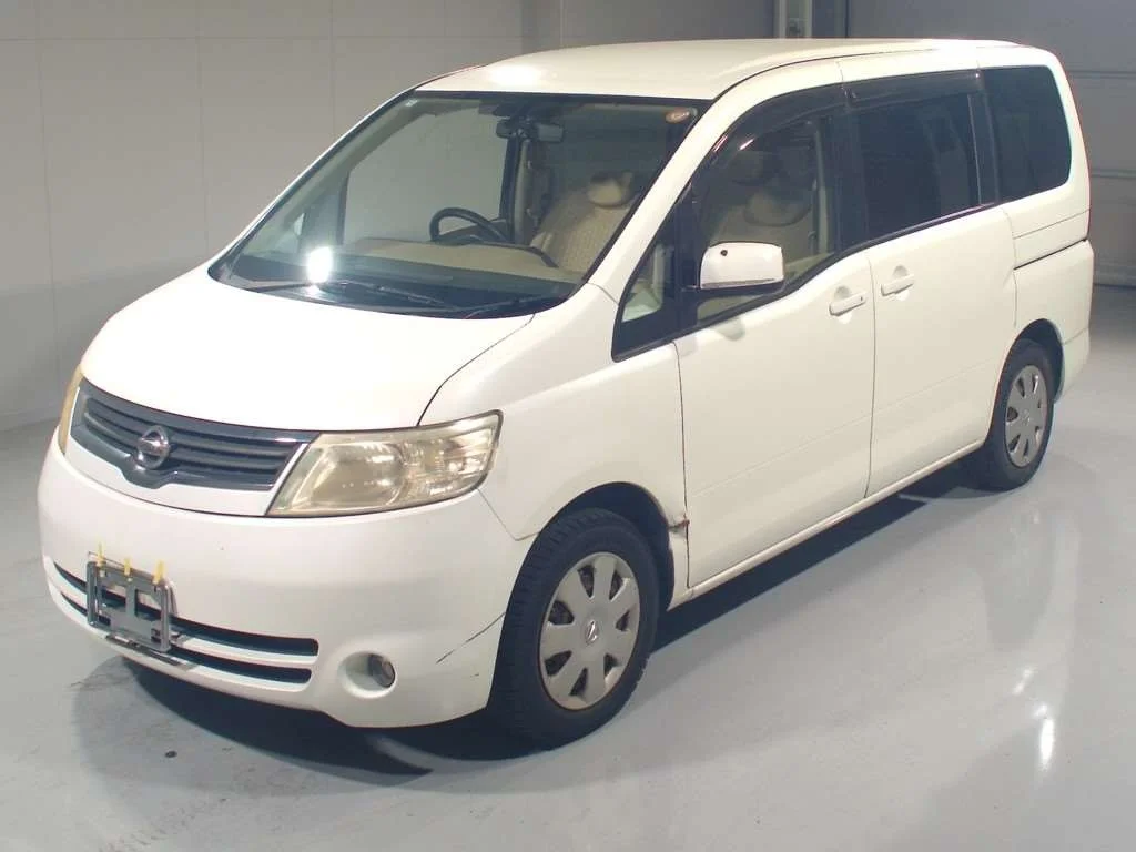 Nissan Serena  с аукциона в Японии