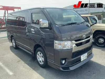 TOYOTA HIACE VAN