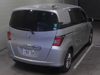 HONDA FREED SPIKE