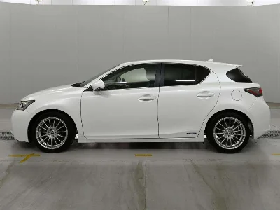 Lexus CT200h