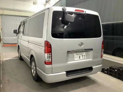 Toyota HiAce Van