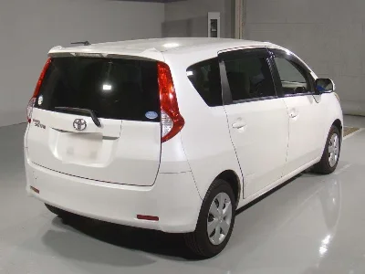 Toyota Passo Sette