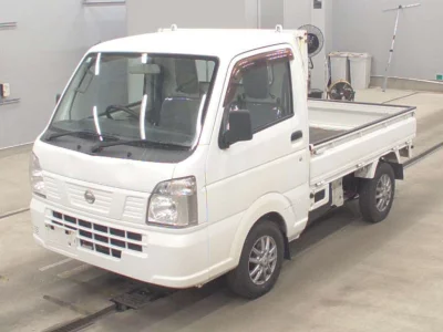 Nissan NT100 Clipper