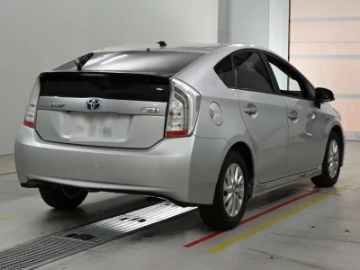 Toyota Prius PHV