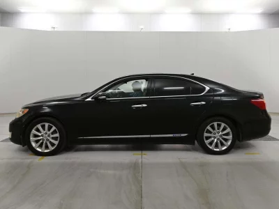 Lexus LS600h