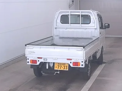 Nissan NT100 Clipper