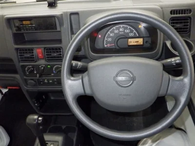 Nissan NT100 Clipper