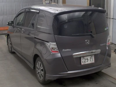 HONDA FREED SPIKE
