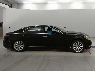 Lexus LS600h